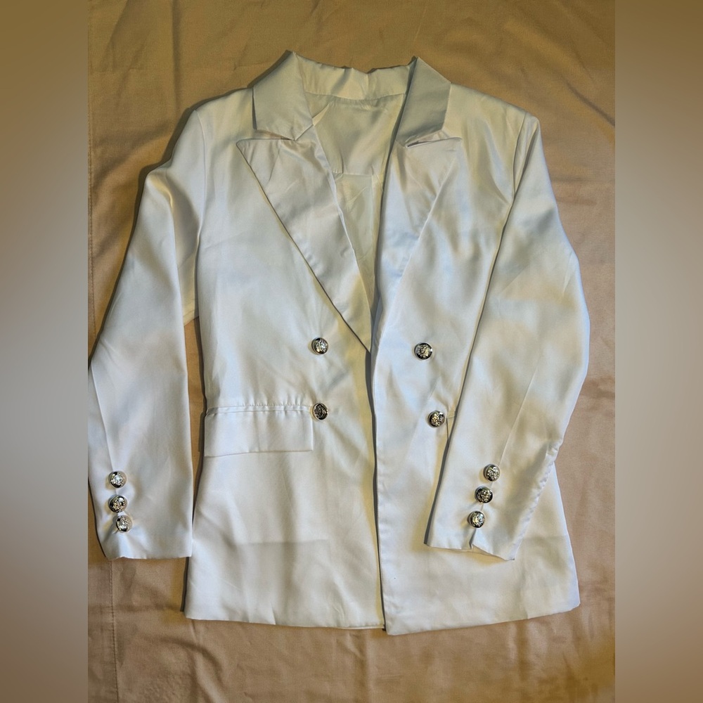 SHEIN Elegant White Blazer with Silver Buttons